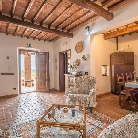 Feriegård Le Crete Vacanze Rosa Siena